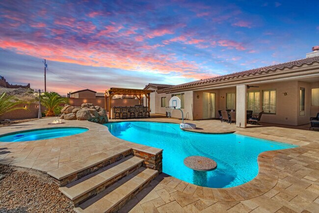Building Photo - 3940 Duke Dr
