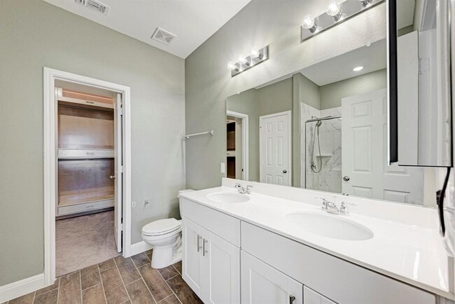 Building Photo - 1529 Brimhurst Dr