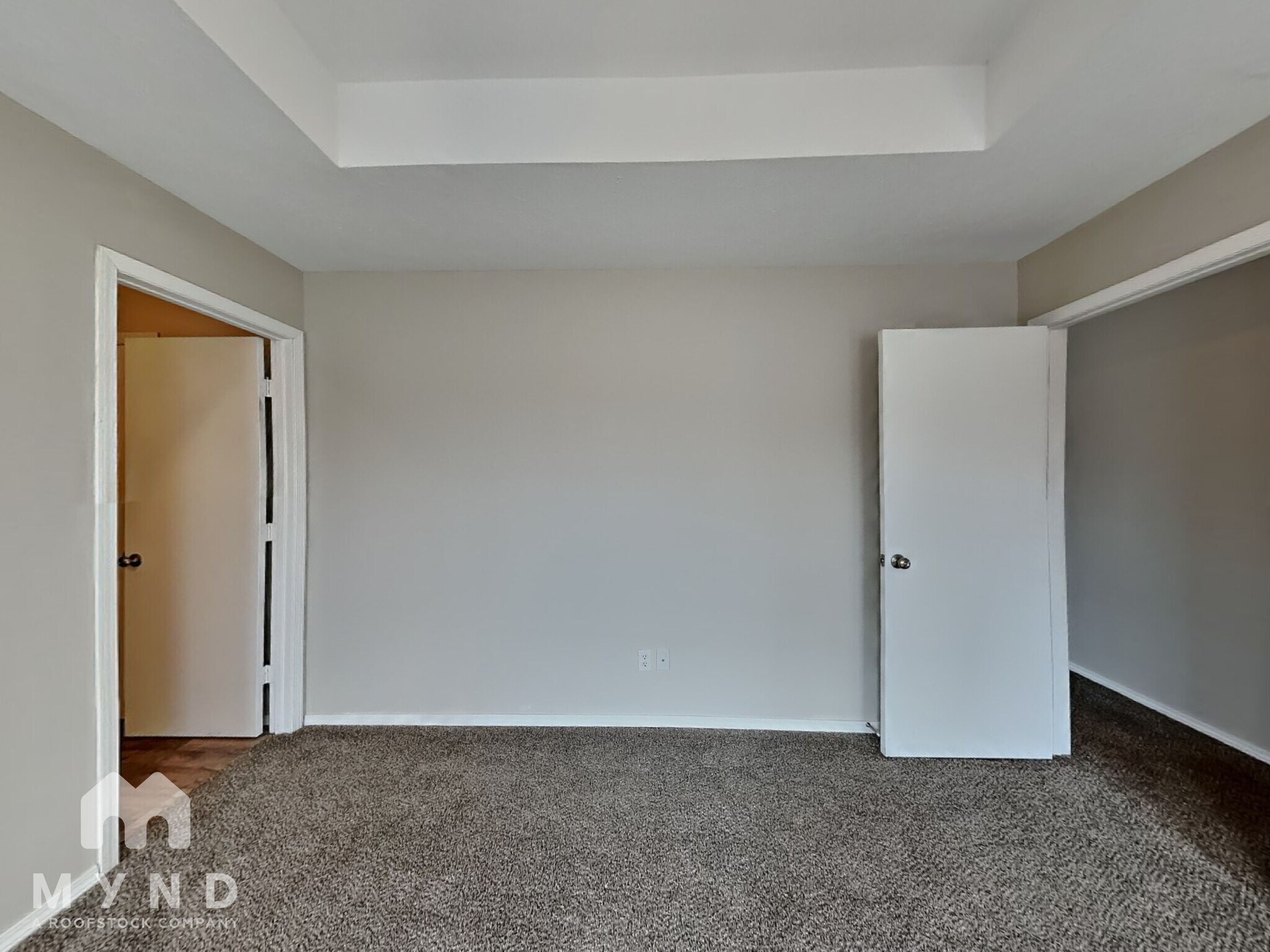 Building Photo - 1102 W Snider St