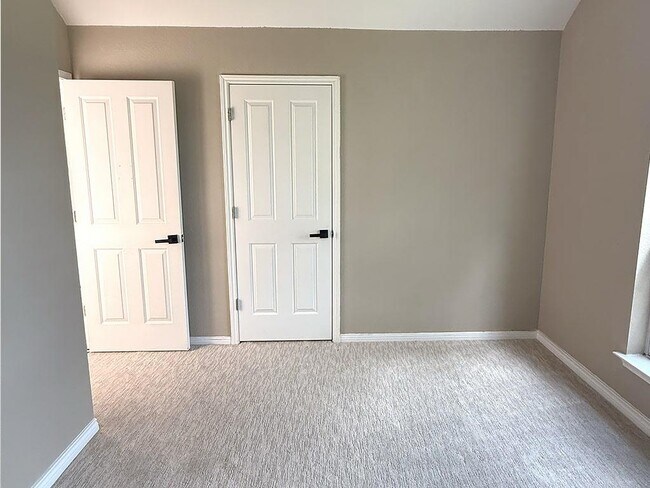 Building Photo - 1038 Cashew Ln