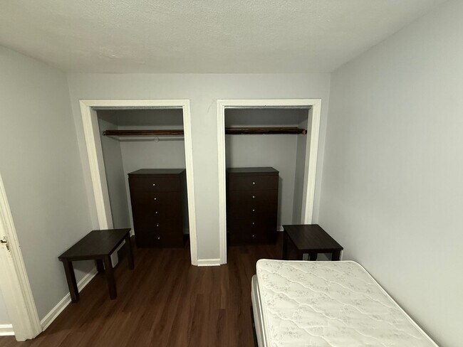 Building Photo - 138 Franklin St