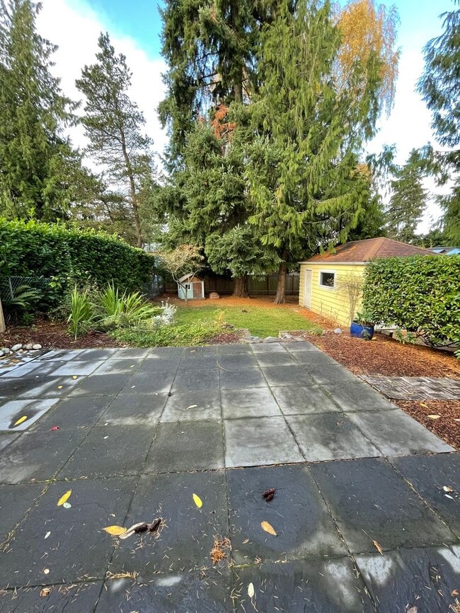 Building Photo - Sweet Maple Leaf Home for Lease