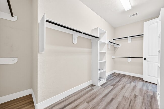 Building Photo - 7035 Belle Meadow Ln