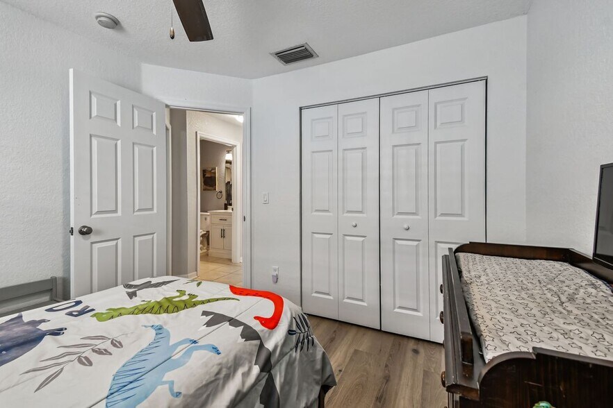 Building Photo - 1763 Montana Ave NE