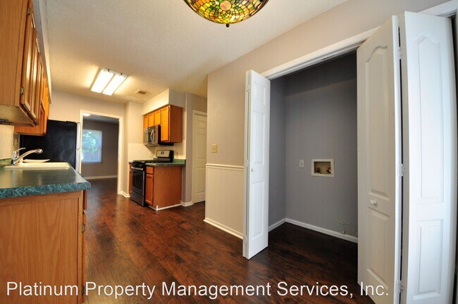 Building Photo - 2 br, 2.5 bath House - 232 Hembree Park Ter