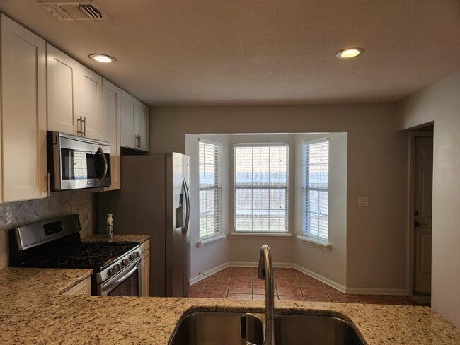 Building Photo - 52 Rue D Honfleur