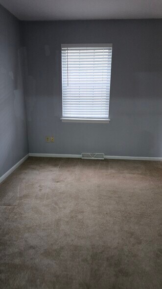 Building Photo - 22 Oyster Bay Rd