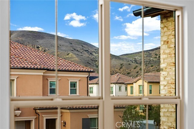 Building Photo - 206 Collino