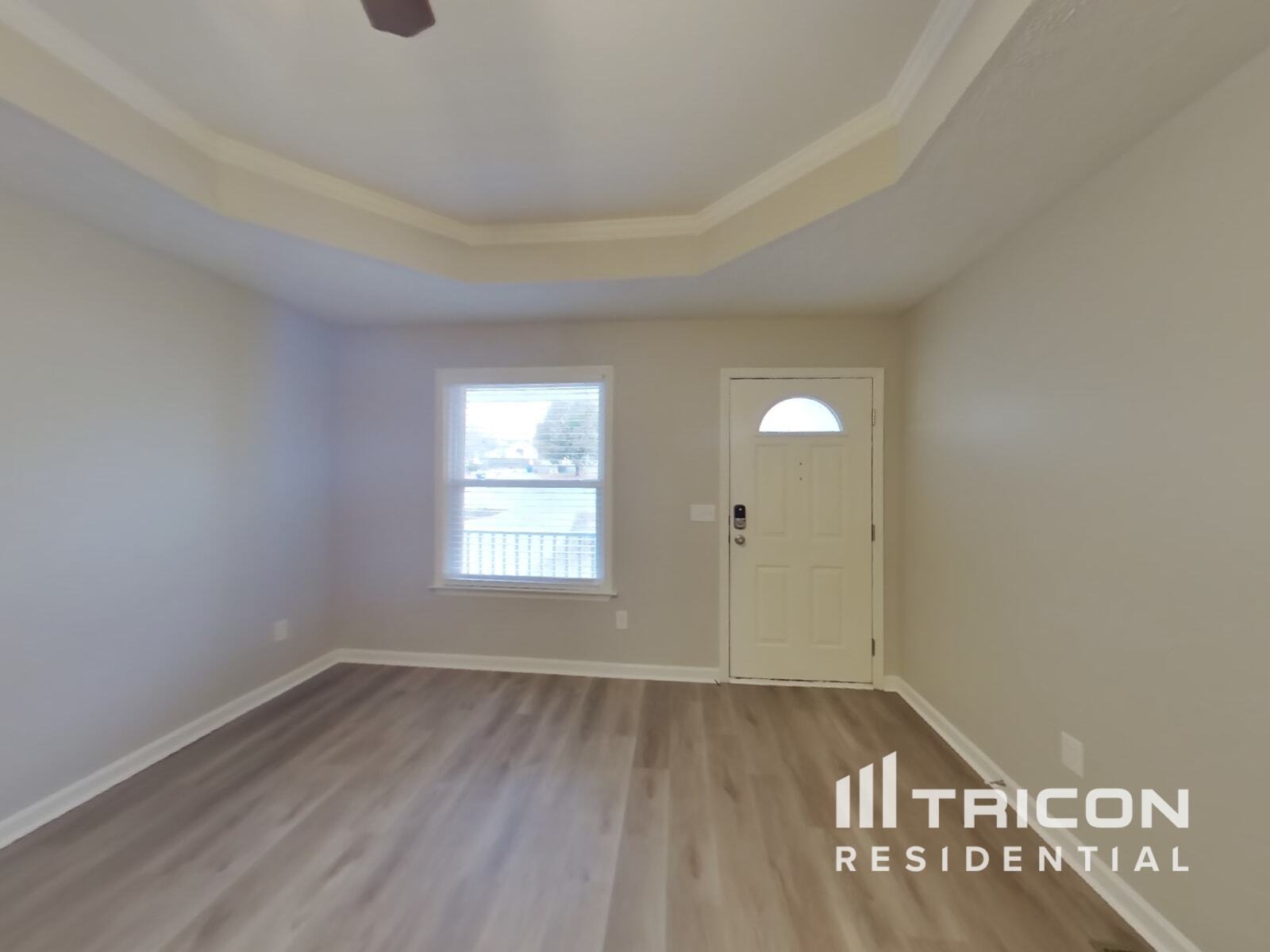 Building Photo - 362 Park Ct N