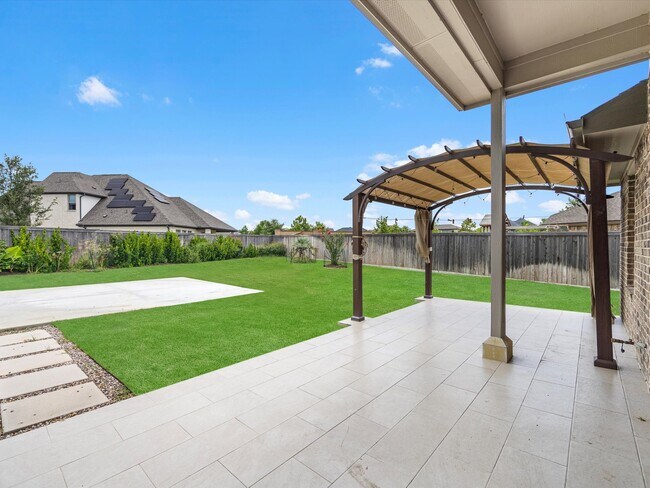 Building Photo - 15211 Montezuma Quail Dr