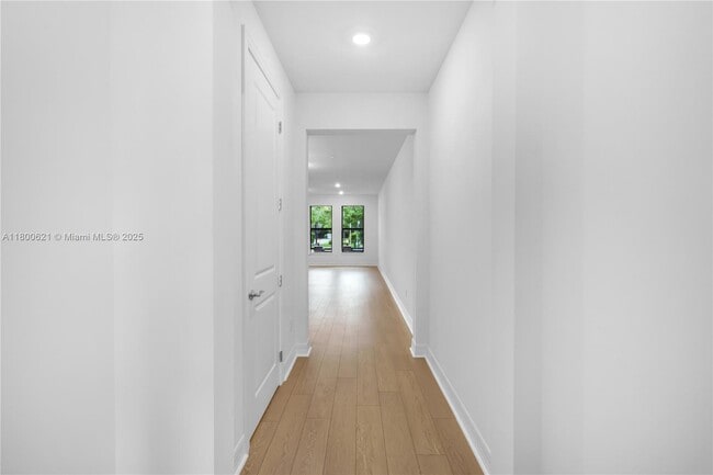 Building Photo - 8353 NW 7th Pl