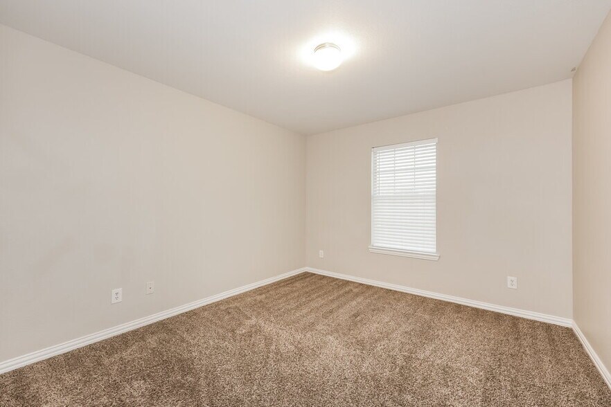 Building Photo - 1212 Fleetwood Cove Dr