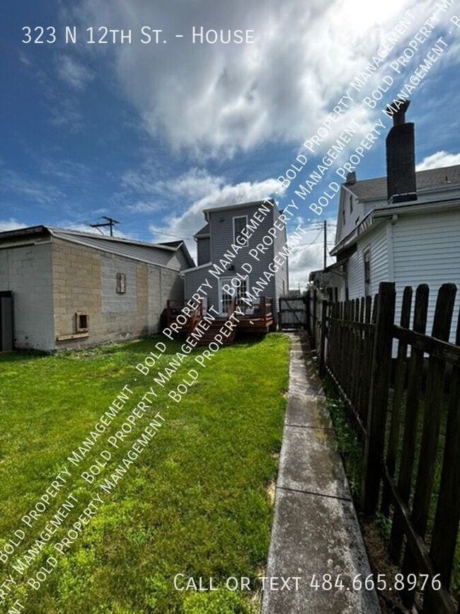 Building Photo - 323 N 12th St