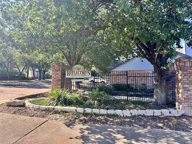 Building Photo - 1411 Gracy Farms Ln