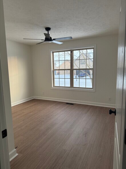 Building Photo - 642 Fox Hound Dr