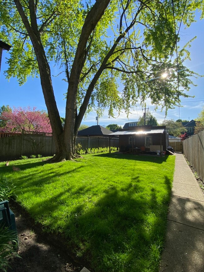 Building Photo - 4114 N Paulina St