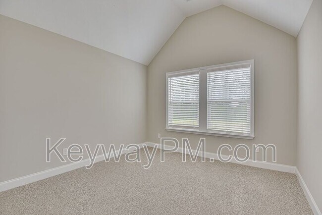 Building Photo - 8047 Kinsale Ave SE