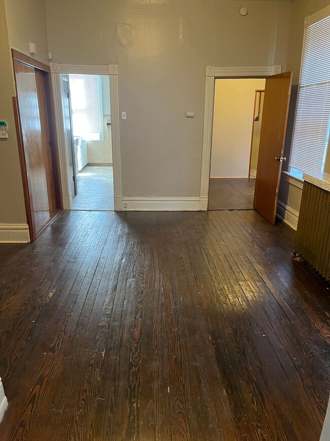 Nice 1 Bedroom Bungalow in South City 7408 Minnesota Ave St. Louis MO