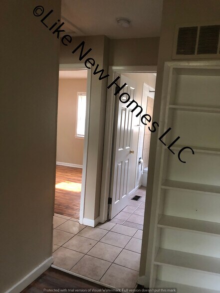 Building Photo - 3702 Ivanhoe Ave