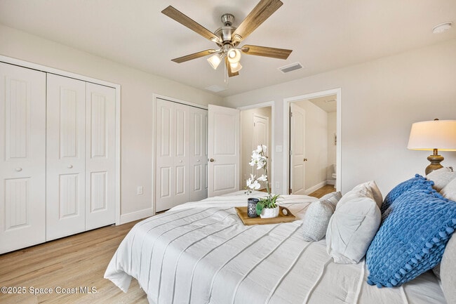 Building Photo - 208 Hidden Wds Pl