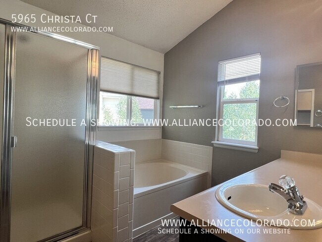 Building Photo - 5965 Christa Ct