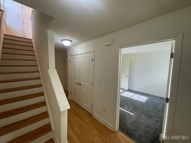 Building Photo - 430 Giordano Ave