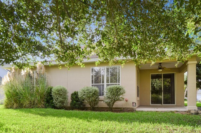 Building Photo - Exceptional Four Bedroom Home Located In Victoria Lakes!