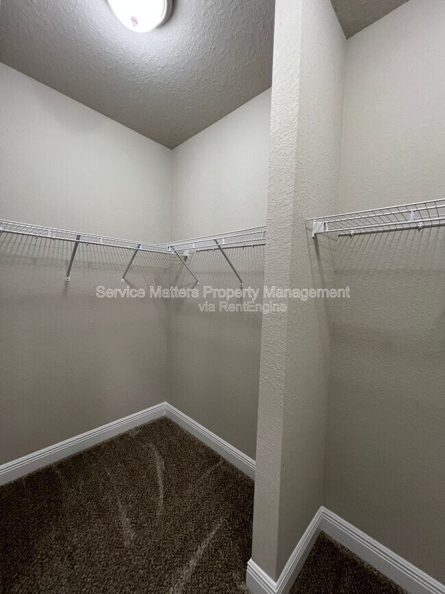 Building Photo - 5330 Parkside Dr