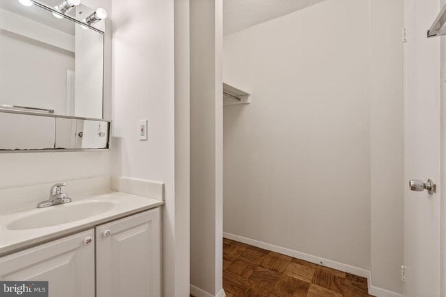 Building Photo - 4515 Willard Ave