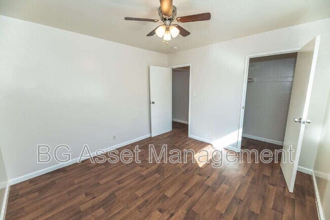 Building Photo - 1932 Ethan Wy