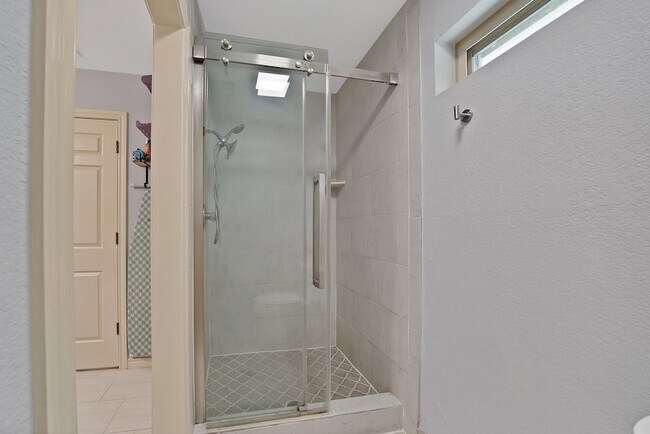 Building Photo - 2812 Whisperwood Trail