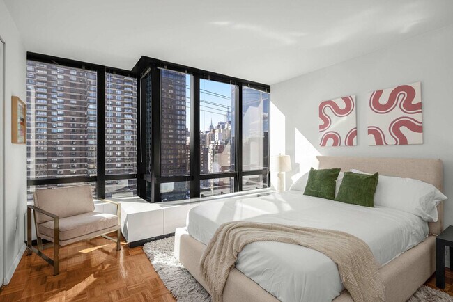 Building Photo - 420 E 61st St
