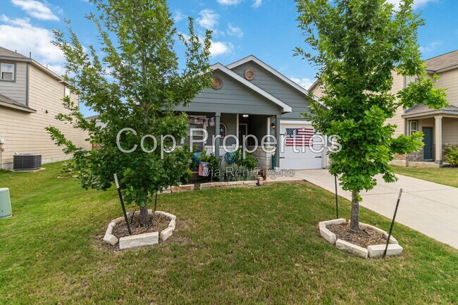 Building Photo - 2425 Ayers Dr