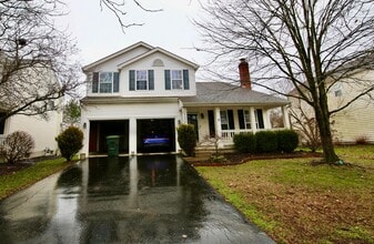 Building Photo - 4400 Greensbury Dr