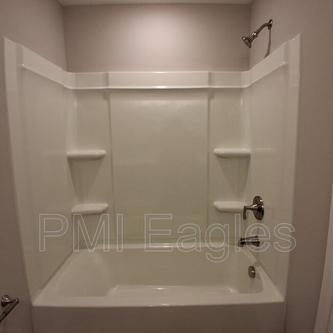 Building Photo - 150 Davis Rdg Ln