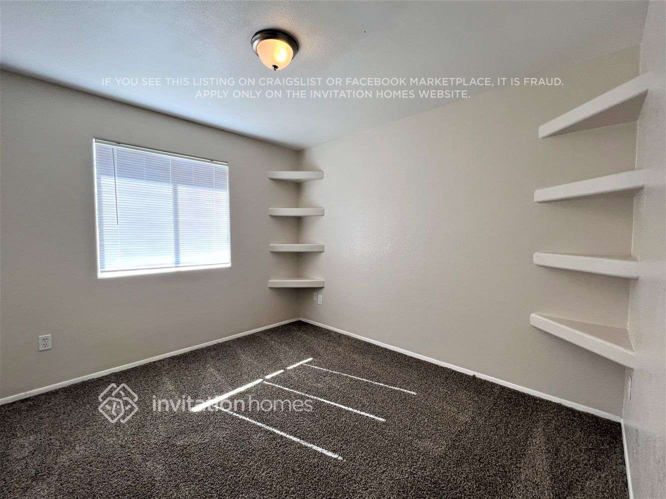 Building Photo - 7121 W North Ln