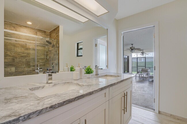 Building Photo - 13834 Geranium Pl