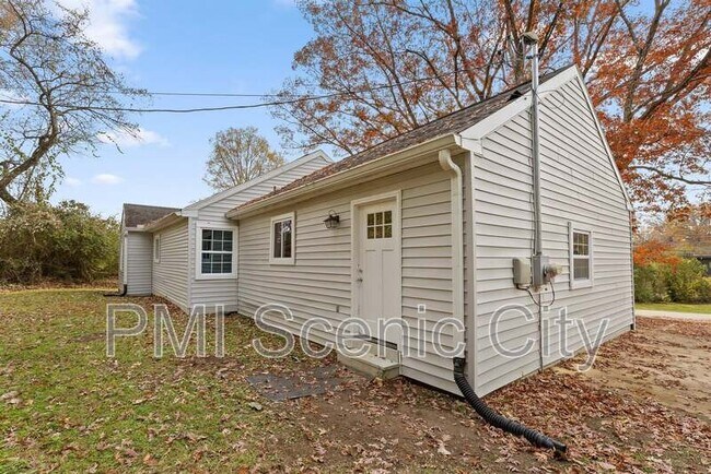 Building Photo - 3919 Weldon Dr