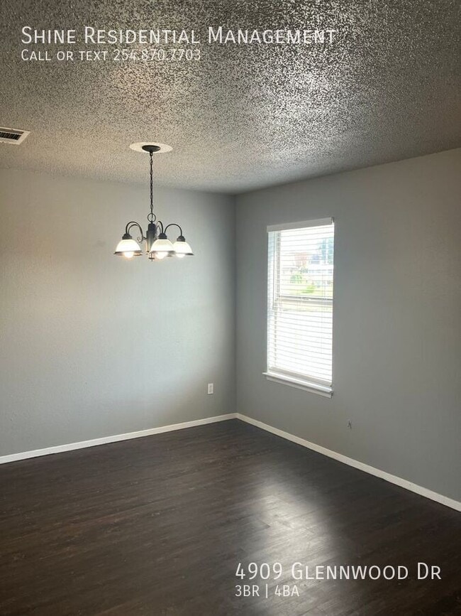 Building Photo - 4909 Glennwood Dr
