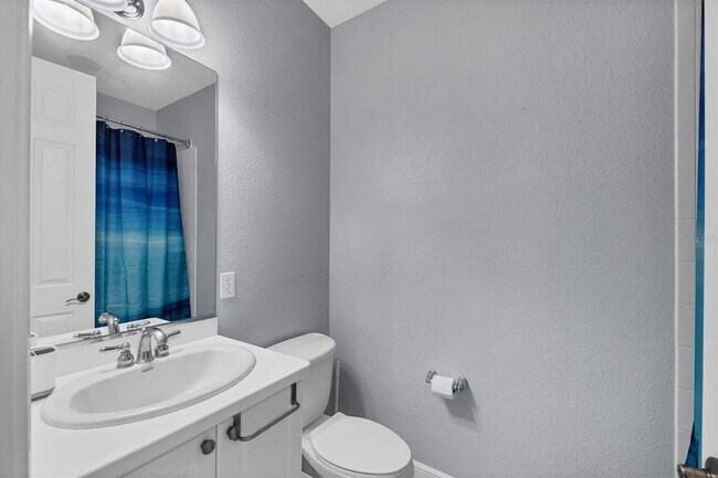 Building Photo - 5523 46th Ct W