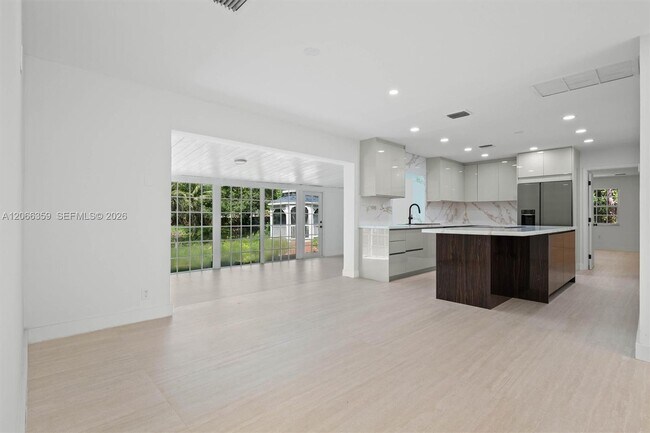 Building Photo - 11770 Griffing Blvd
