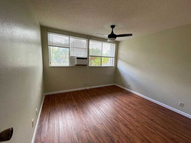 Building Photo - Mililani Terrace-2 bedroom 1-bath 2-parking