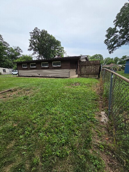 Building Photo - 1955 Hopkins Ave
