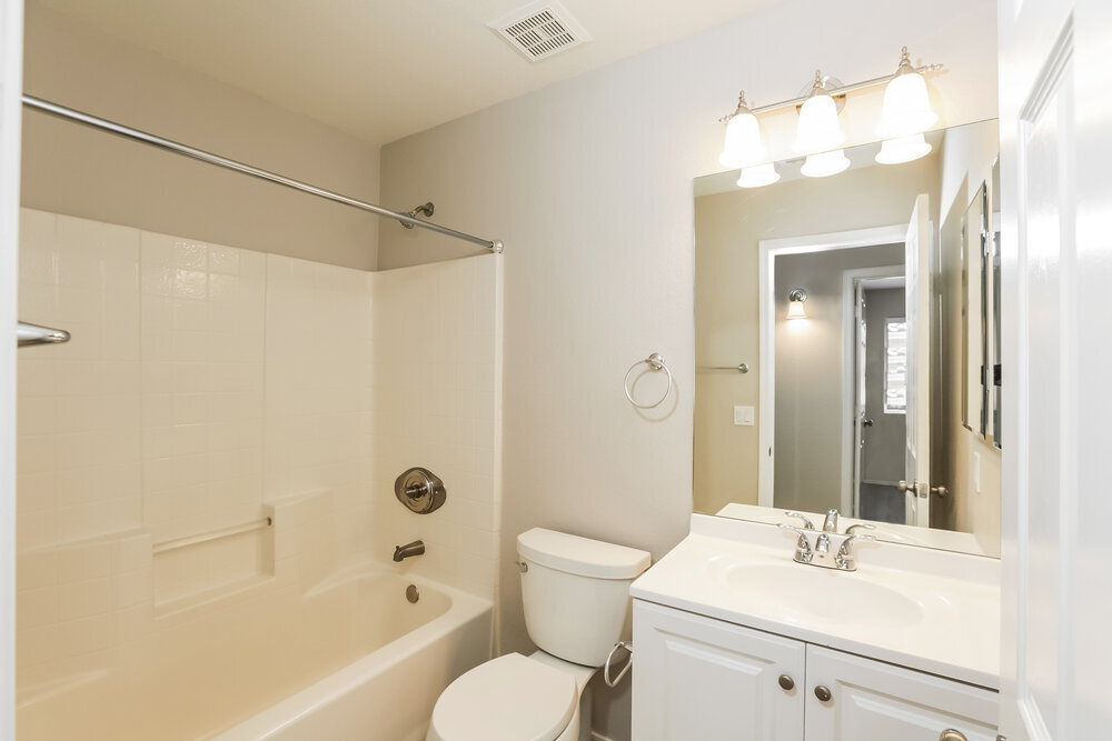 Building Photo - 9243 E Carmel Ave