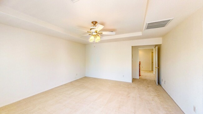 Building Photo - Beautiful 4 bedroom 3 full bath home with 2,902 Sq. FT. of living space.
