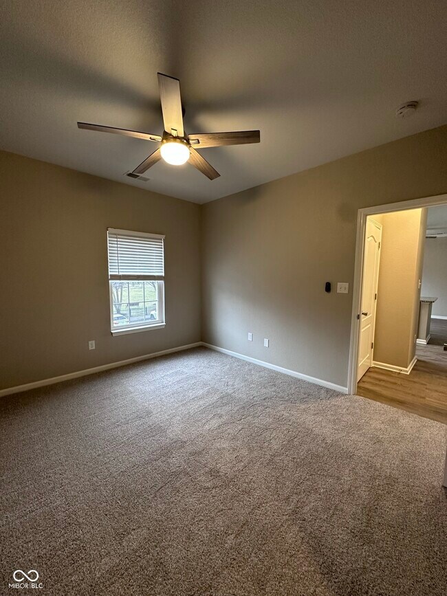 Building Photo - 12938 University Crescent