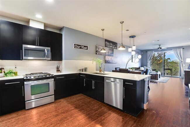 Building Photo - 2805 Dulce Ln