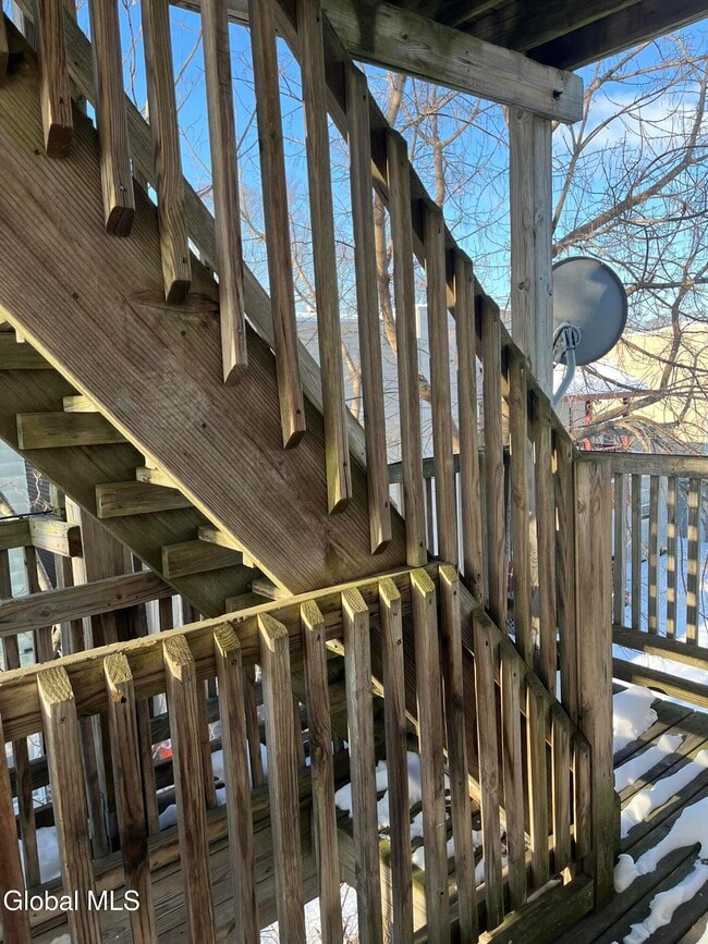 Building Photo - 154 Spring St