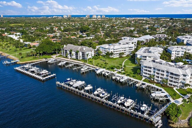 Building Photo - 315 Bay Colony Dr N
