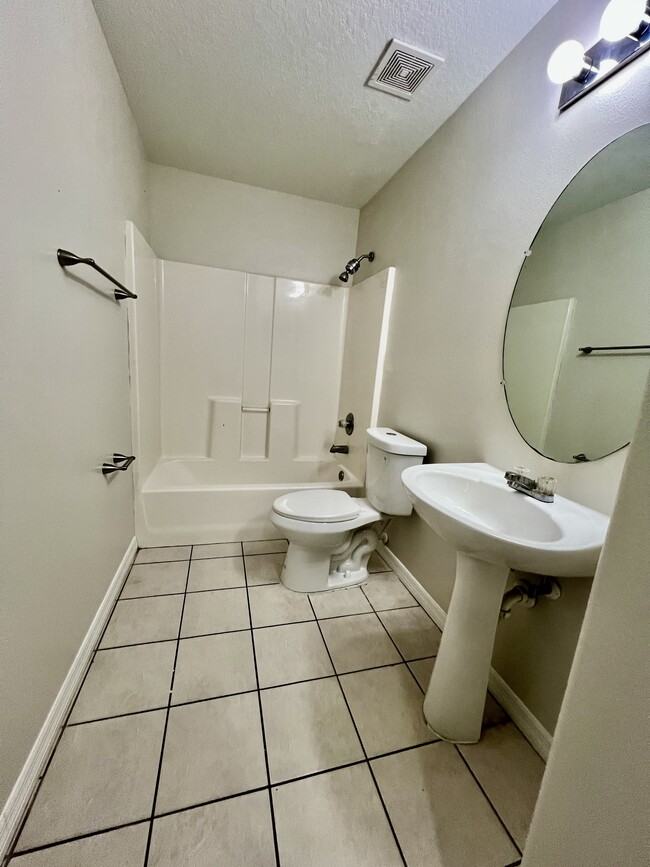 Building Photo - 37228 Grassy Hill Ln